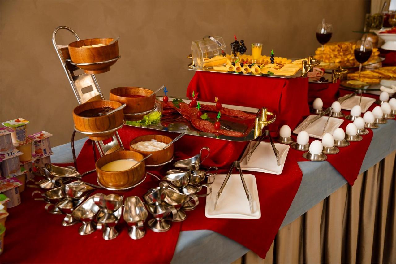 Park House Hotel Barmashino Buitenkant foto