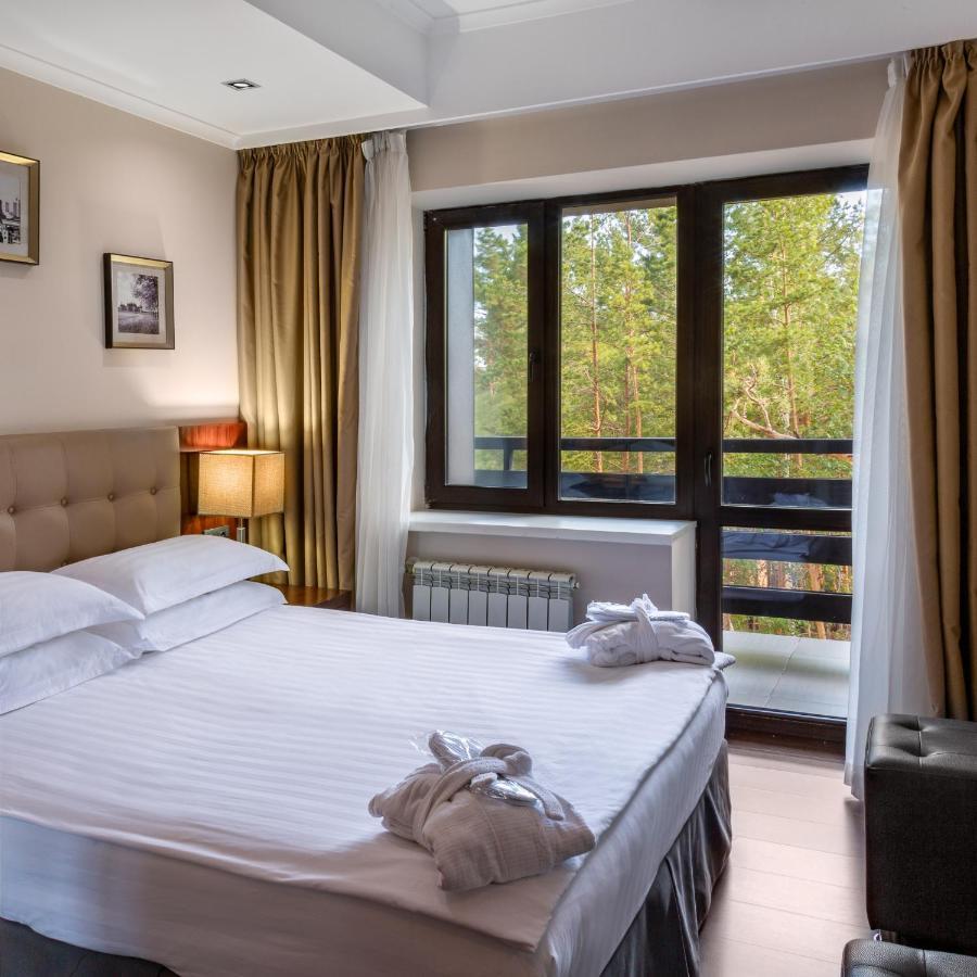 Park House Hotel Barmashino Buitenkant foto