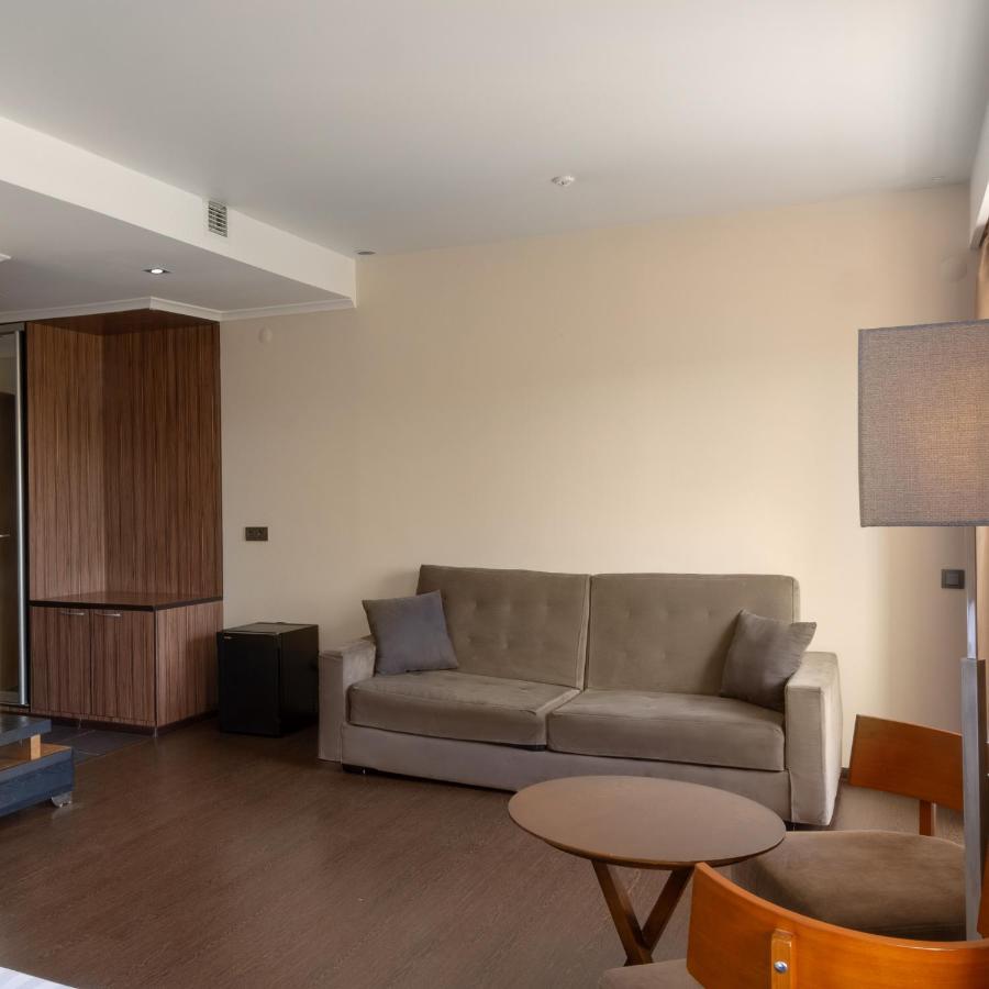 Park House Hotel Barmashino Buitenkant foto